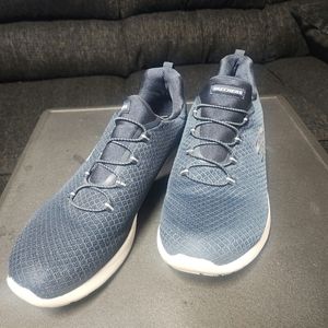 Sketchers no-tie laced running shoes